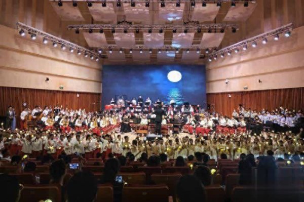 千层金配资 台湾音乐人：一曲《望春风》拉近心的距离